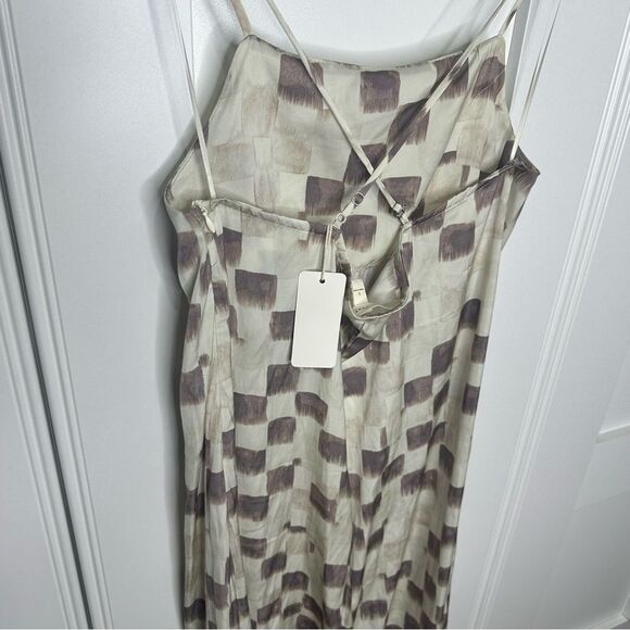 Grade & Gather Tan and White Maxi Dress Sleeveless Small. (R1) - Picture 4 of 9